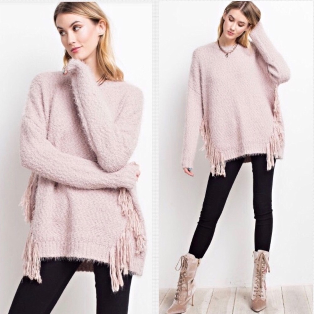 💗Fuzzy Wuzzy SOFT Orchid Fringe Sweater. S-M-L